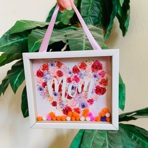 Mother’s Day “Best Mom” floral hanging wall frame